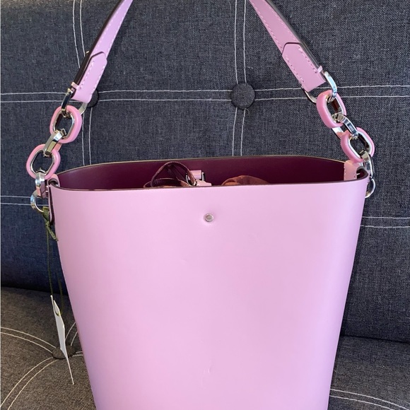 Kate Spade New York SUZY SMALL BUCKET BAG - Picture 3 of 11